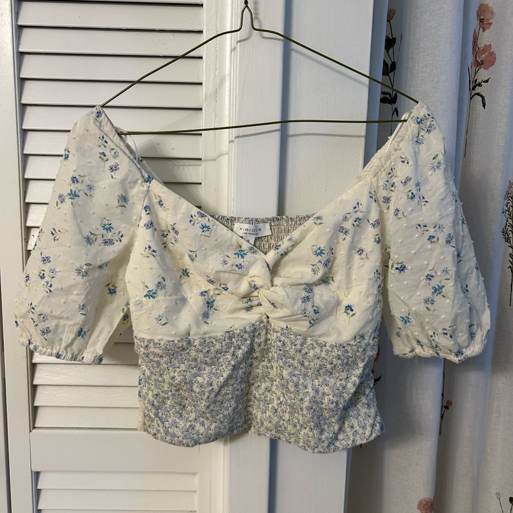 Blue and White Floral Puff Sleeve Crop Top